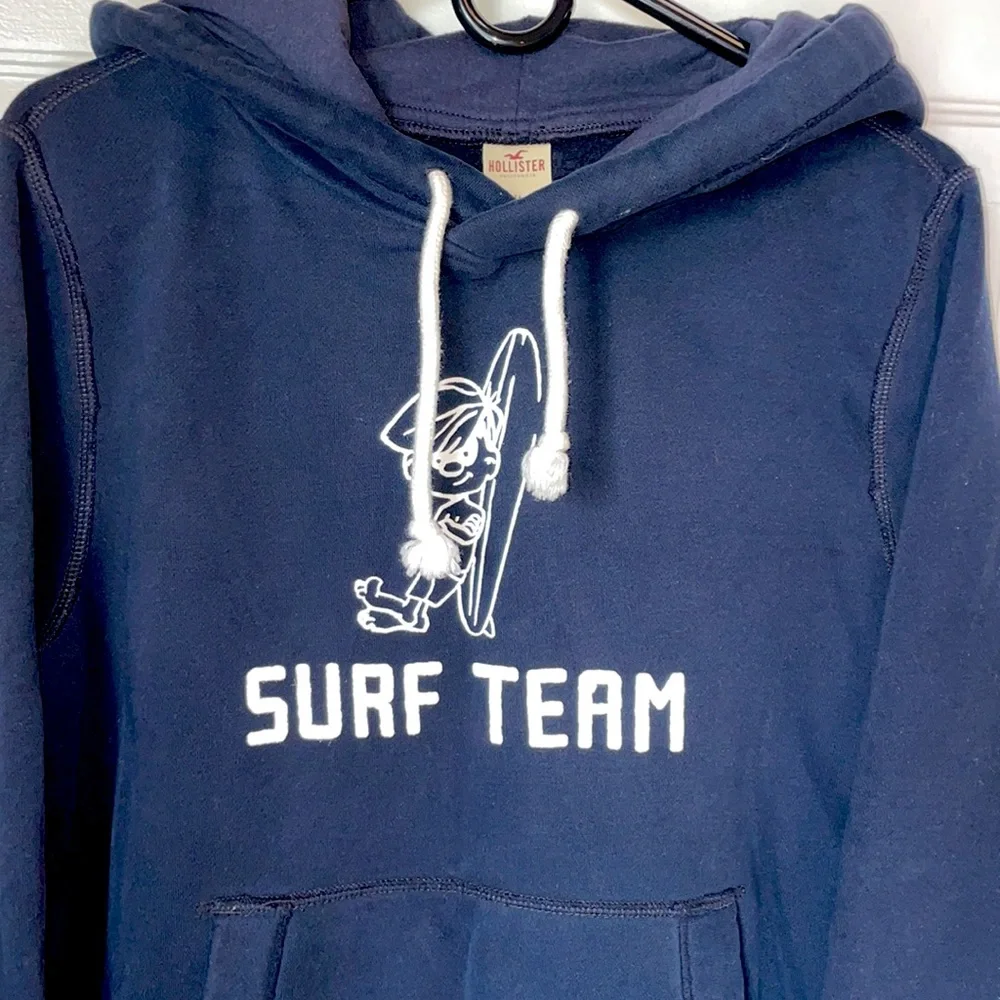 πHPπHOLLISTER Surf πββοΈ Team Boys Hoodie in Navy Blue with White accents! - Picture 2 of 11